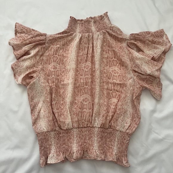 Shine star, large summer pink snake skin top - Picture 3 of 7